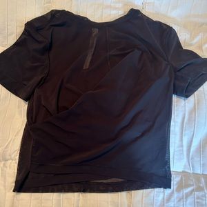 Lululemon mesh reversible black cropped shirt